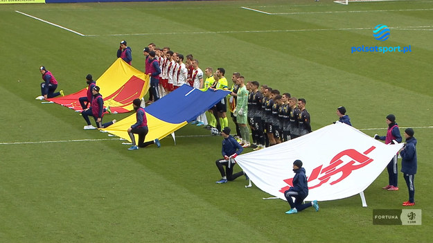 Przed meczem Fortuna 1 Ligi pomiędzy ŁKS-em Łódź a Koroną Kielce doszło do gestu solidarności z Ukrainą, która musi zmagać się z wojną przeciwko Rosji.