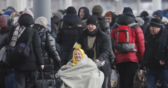 Rosyjska armia kontynuuje ataki rakietowe i bombowe na Mariupol, Wołnowachę i inne miasta, łamiąc ustalenia w sprawie korytarzy humanitarnych i ignorując apele organizacji międzynarodowych - oświadczyło ukraińskie MSZ. Nie udało się z tego powodu otworzyć korytarzy humanitarnych. 