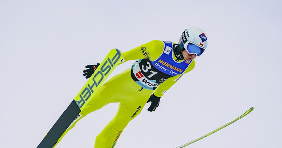 ​Kamil Stoch był najlepszym z Polaków, zajmując jedenaste miejsce w konkursie Pucharu Świata w skokach narciarskich w Oslo. Zwyciężył Norweg Marius Lindvik.