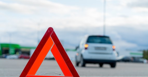 Ważna informacja dla tych, którzy zmierzają w kierunku granicy z Ukrainą autostradą A4. W Proszówkach między Krakowem i Bochnią zderzyły się dwa samochody osobowe. 
