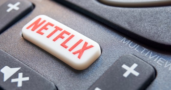Amerykańska platforma streamingowa Netflix zawiesiła działalność w Rosji w związku z inwazją tego kraju na Ukrainę - poinformowała w niedzielę agencja Ukrinform, powołując się na ministra ds. transformacji cyfrowej Ukrainy Mychajła Fedorowa.