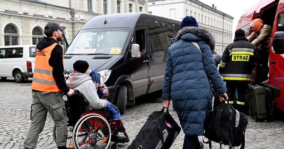 Rząd przyjął projekt ustawy o pomocy obywatelom Ukrainy w związku z konfliktem zbrojnym na terytorium tego państwa – poinformował premier Mateusz Morawiecki. "Ta ustawa ma za zadanie przede wszystkim zaproponować coś w rodzaju namiastki normalnego życia dla uchodźców przybyłych do Polski" - dodał szef rządu.