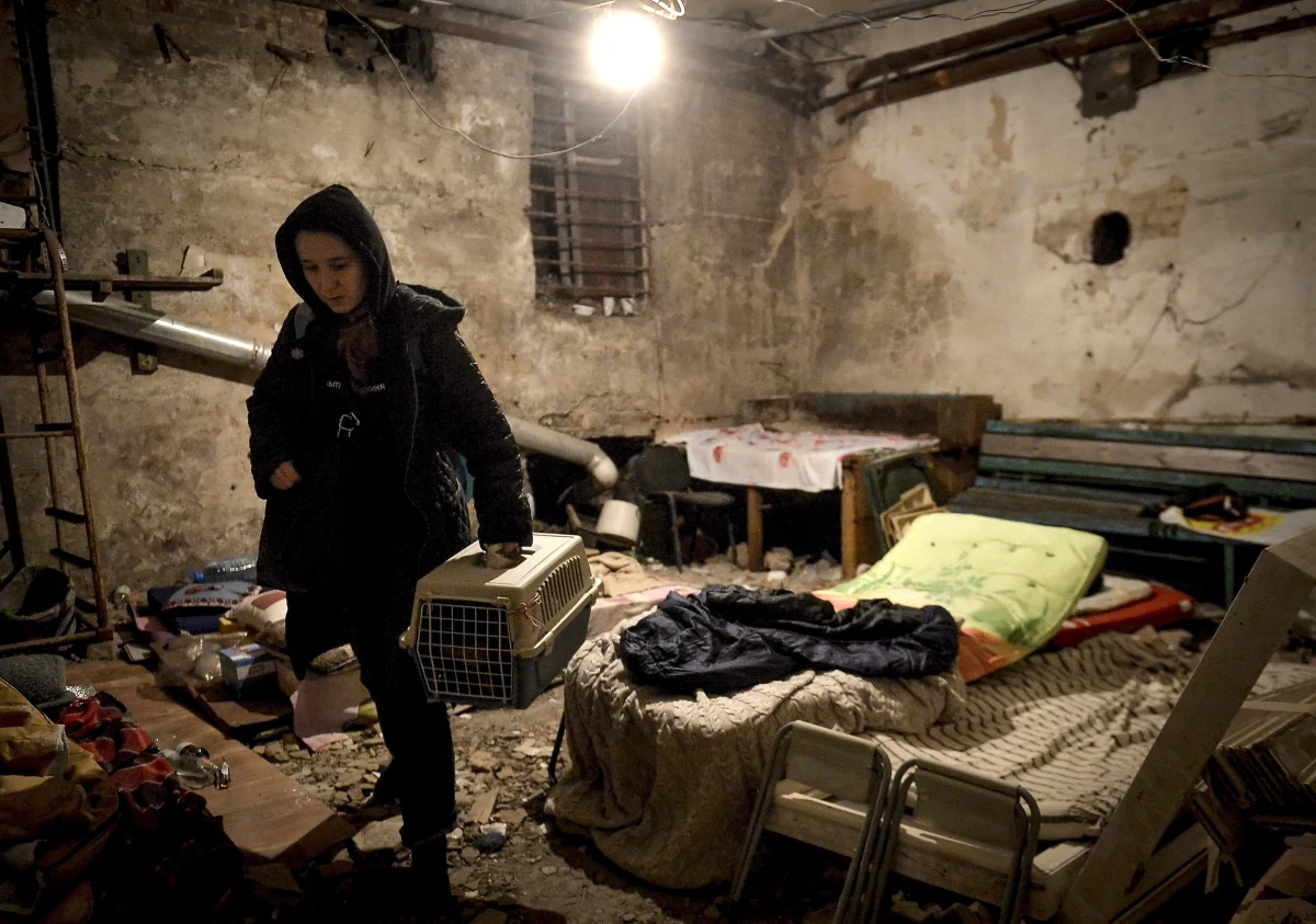 Prezydent Francji Emmanuel Macron oskarżył Władimira Putina o cynizm moralny i polityczny. Macron wydał oświadczenie po tym, jak Rosja stworzyła fałszywe "korytarze humanitarne" na Ukrainie.