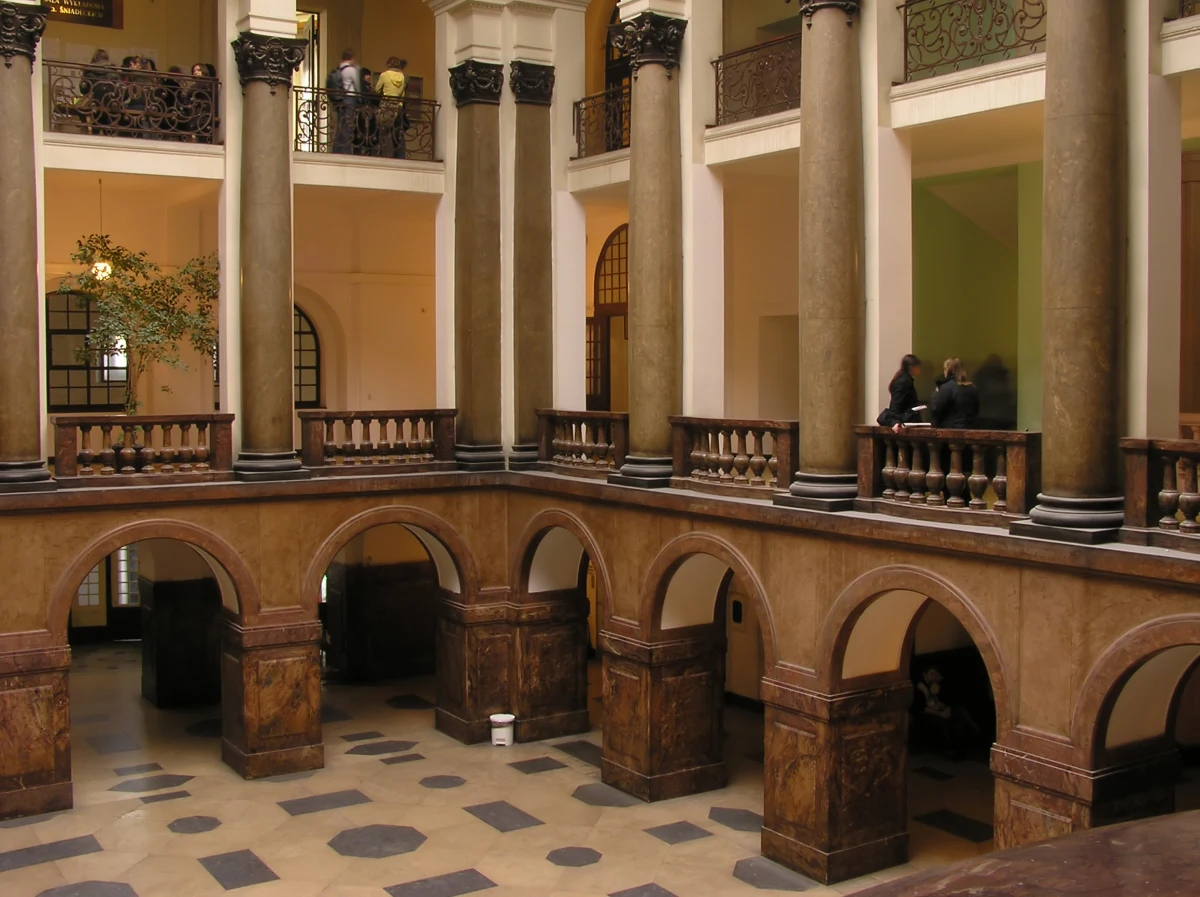 Wykładowcy ze Studium Języka i Kultury Polskiej dla Cudzoziemców Uniwersytetu im. Adma Mickiewicza w Poznaniu (UAM) przeprowadzą bezpłatne szkolenia i warsztaty dla osób, które będą uczyć języka polskiego uchodźców i ich dzieci.