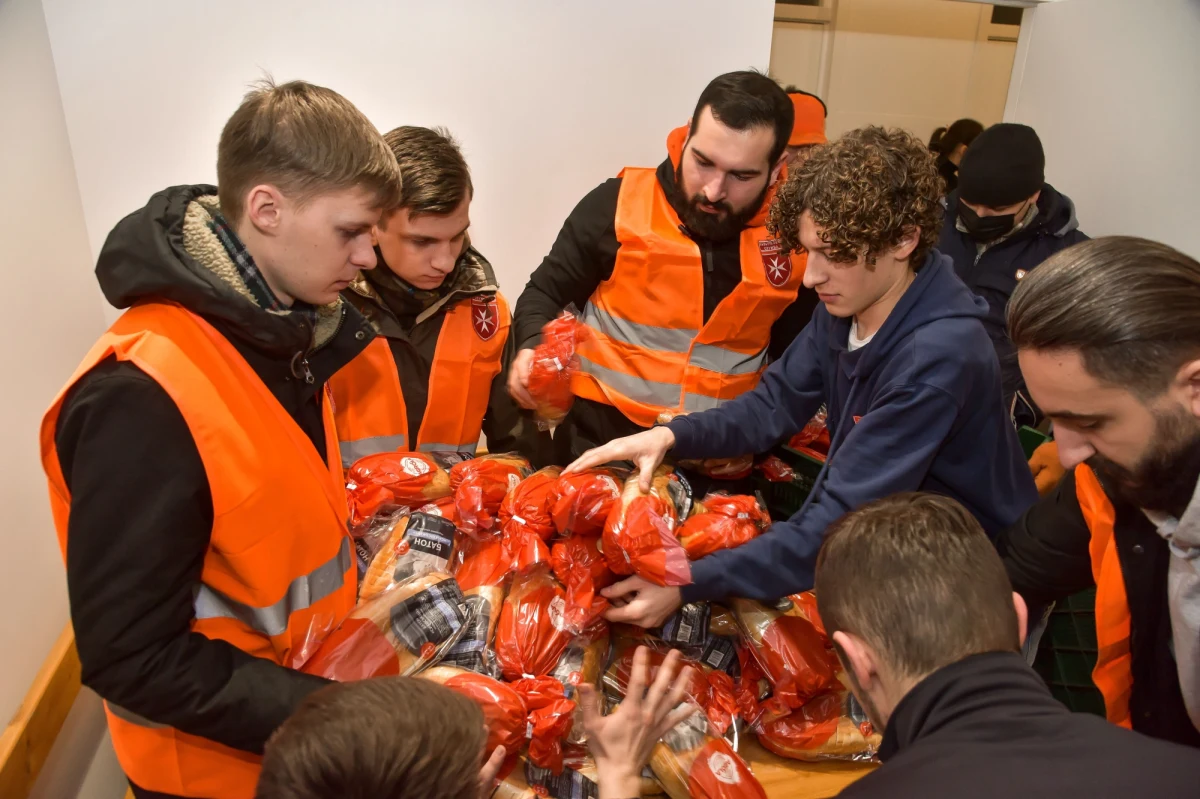 W Lublinie ruszają od wtorku dwa punkty wydawania paczek żywnościowych i suchego prowiantu dla uchodźców.


