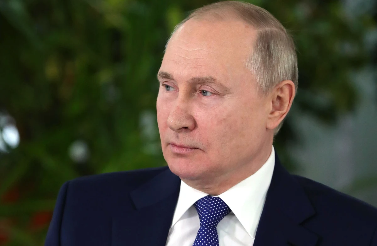 ​Rosja stała się najbardziej obłożonym sankcjami państwem na świecie - wynika z bazy danych castellum.ai. Po inwazji na Ukrainę Rosja przebiła w tym niechlubnym ranking Iran, Syrię i Koreę Północną.