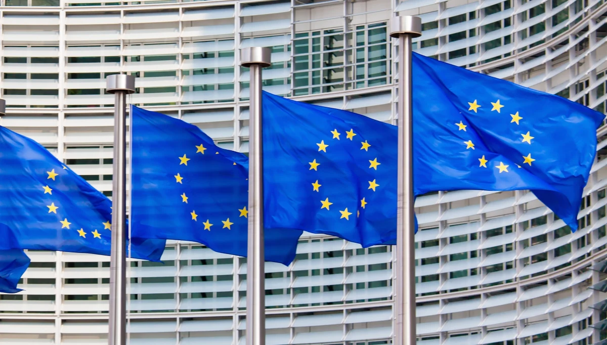 Unia Europejska ma w tym tygodniu przedstawić plan emisji obligacji, która miałaby sfinansować wydatki na energię i zbrojenia - poinformowała agencja Bloomberg. 