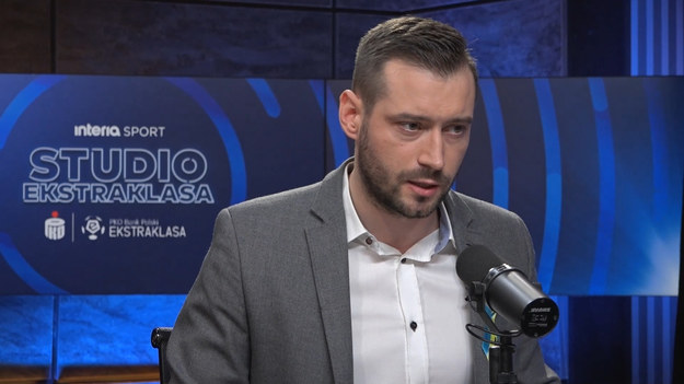 W 24. odcinku programu "Studio Ekstraklasa" gośćmi Sebastiana Staszewskiego byli Marcin Animucki i Łukasz Wachowski.

W każdym odcinku eksperci podsumowują najciekawsze wydarzenia kolejki PKO Bank Polski Ekstraklasy. Oglądaj w poniedziałki o 20:00 NA ŻYWO w Interii! Partnerem projektu jest PKO Bank Polski.
