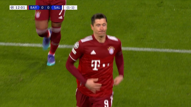 W 12 minucie spotkania po faulu na Robercie Lewandowskim sam poszkodowany skutecznie wykonuje jedenastkę i otwiera wynik na Allianz Arena w Monachium 8 marca 2022. 

Bayern Monachium - FC Salzburg

składy:

Bayern Monachium - RB Salzburg. Składy na mecz:
Bayern Monachium: Neuer - Pavard, Suele, Hernandez - Gnabry, Kimmich, Musiala, Coman - Mueller, Sane - Lewandowski.

RB Salzburg: Koehn - Kristensen, Solet, Woeber, Ulmer - Camara, Capaldo, Seiwald, Aaronson - Adeyemi, Adamu.

