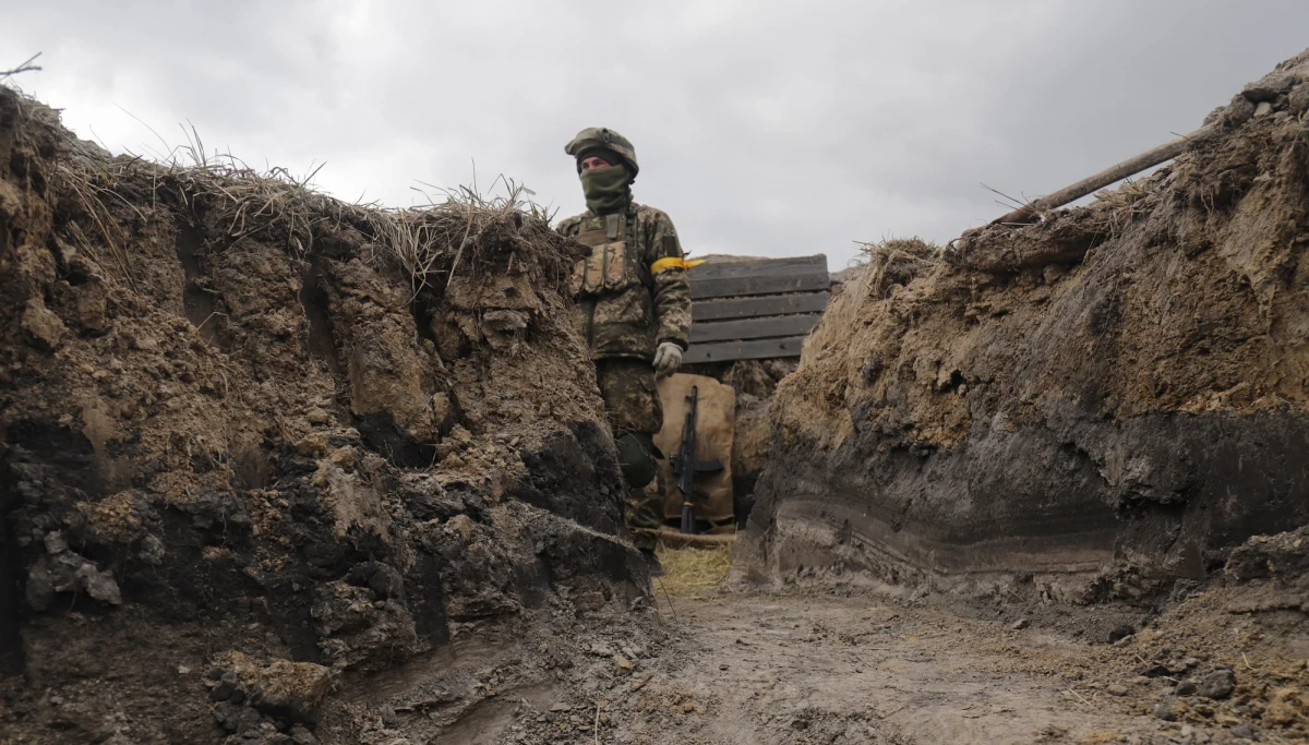 ​Mężczyzna z Francji przyjechał do ukraińskiego Zaporoża w środku rosyjskiej inwazji, by ratować dziewczynę, którą poznał w internecie. Kobieta jednak go odrzuciła.