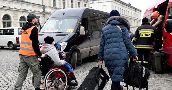 Ostatniej doby przez Przemyśl (Podkarpackie) przewinęło się ok. 35 tys. uchodźców. W poprzednich dniach było to ok. 40–43 tys. - poinformował prezydent Przemyśla Wojciech Bakun.