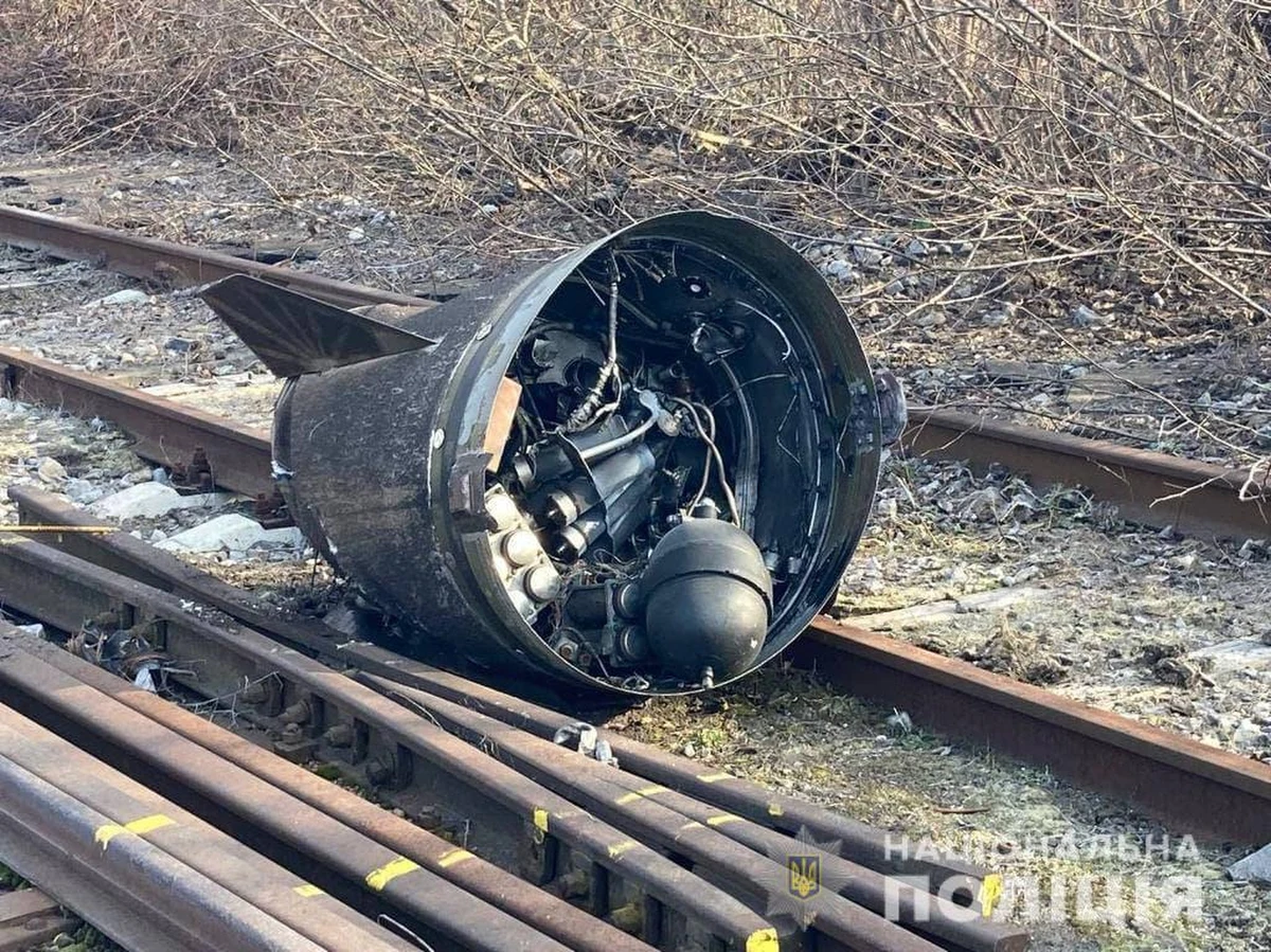 Nad wsią Jasnohirka w obwodzie donieckim ukraińskie siły zbrojne zestrzeliły rosyjski pocisk balistyczny Iskander - poinformowała ukraińska policja.
