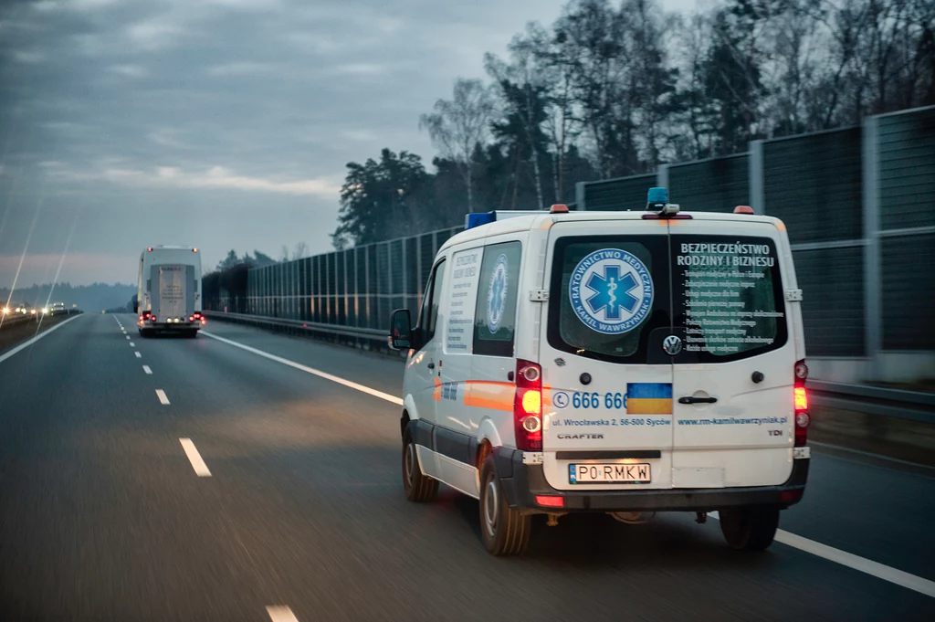 Ratownicy medyczni z Ostrzeszowa w Wielkopolsce wyruszyli na pomoc Ukraińcom