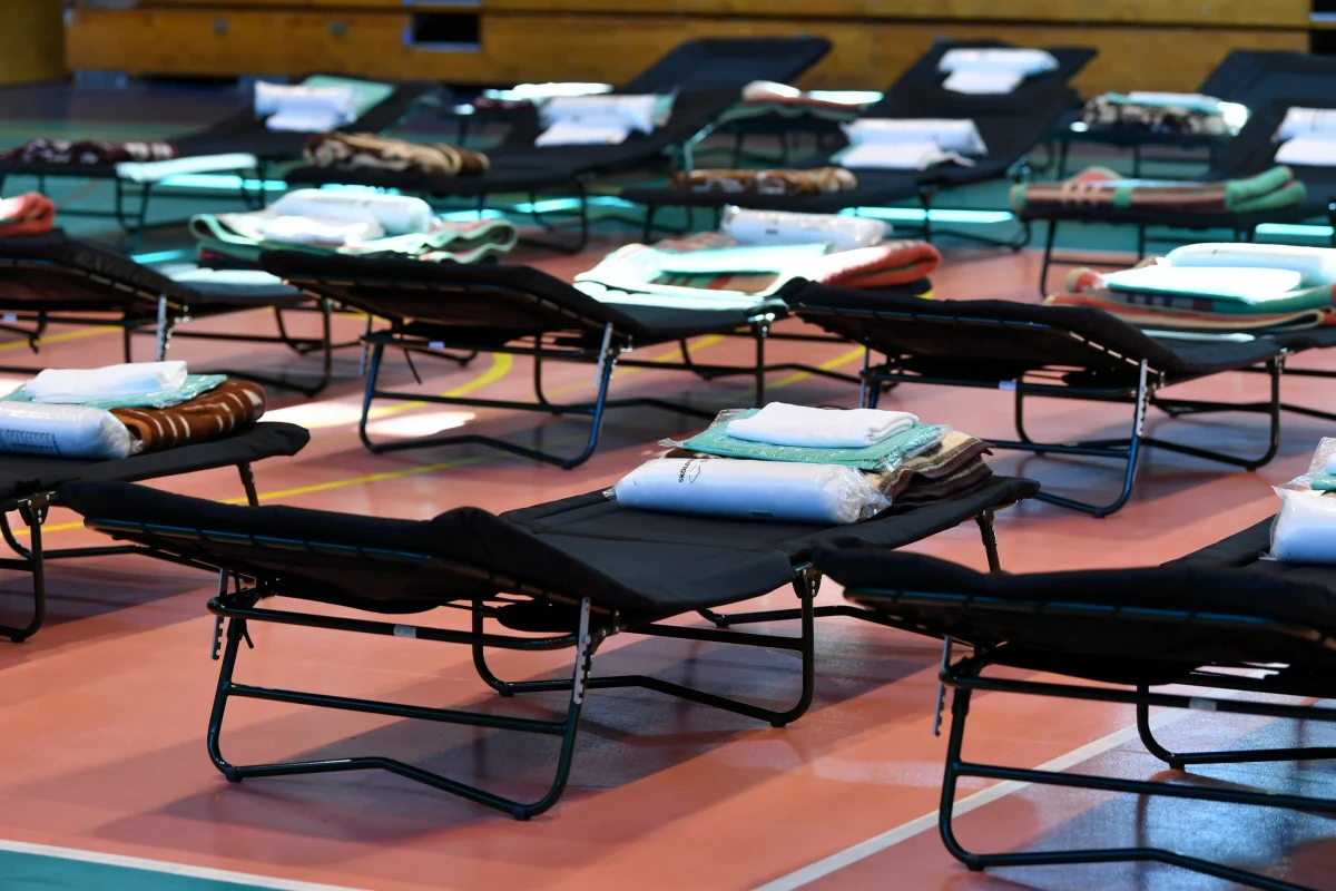 W Gdańsku uruchomiono drugą halę, w której uchodźcy z Ukrainy mogą znaleźć tymczasowe schronienie. Władze miasta poinformowały, że z gdańskiego punktu recepcyjnego, od początku jego uruchomienia, skorzystało ponad 3 tys. osób.

