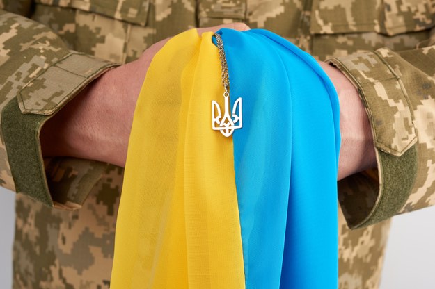 Media: Żołnierz oddziału chroniącego królową zbiegł, by walczyć na Ukrainie