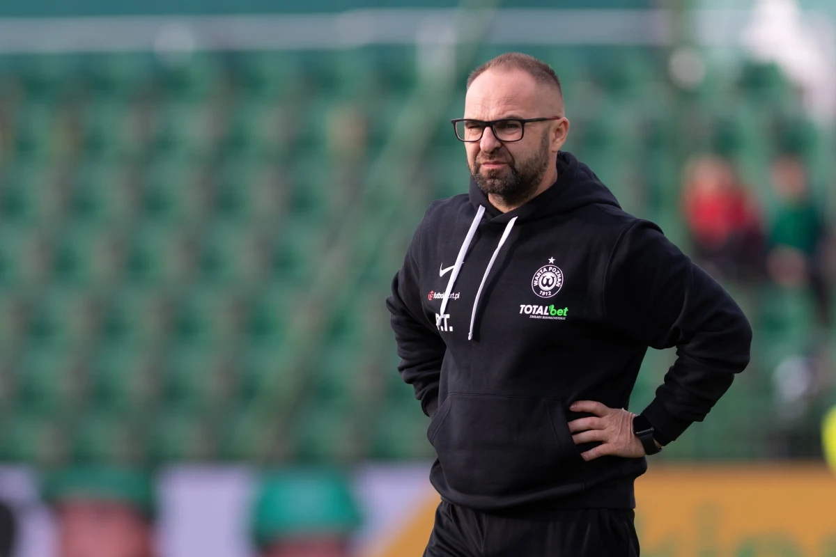 Piotr Tworek został nowym trenerem piłkarzy Śląska Wrocław. Zastąpił na tym stanowisku zwolnionego Jacka Magierę.