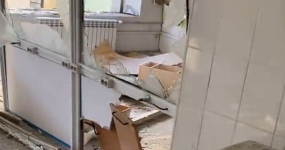 Trzy osoby, w tym jedno dziecko, zginęły w wyniku środowego ataku sił rosyjskich na szpital dziecięcy w Mariupolu – poinformował w czwartek rano ukraińskojęzyczny serwis BBC, powołując się na Radę Miejską Mariupola. „Zbombardowanie przez Rosjan szpitala położniczego w ukraińskim porcie Mariupol jest zbrodnią wojenną" – mówił jeszcze w środę wieczorem prezydent Wołodymyr Zełenski.
