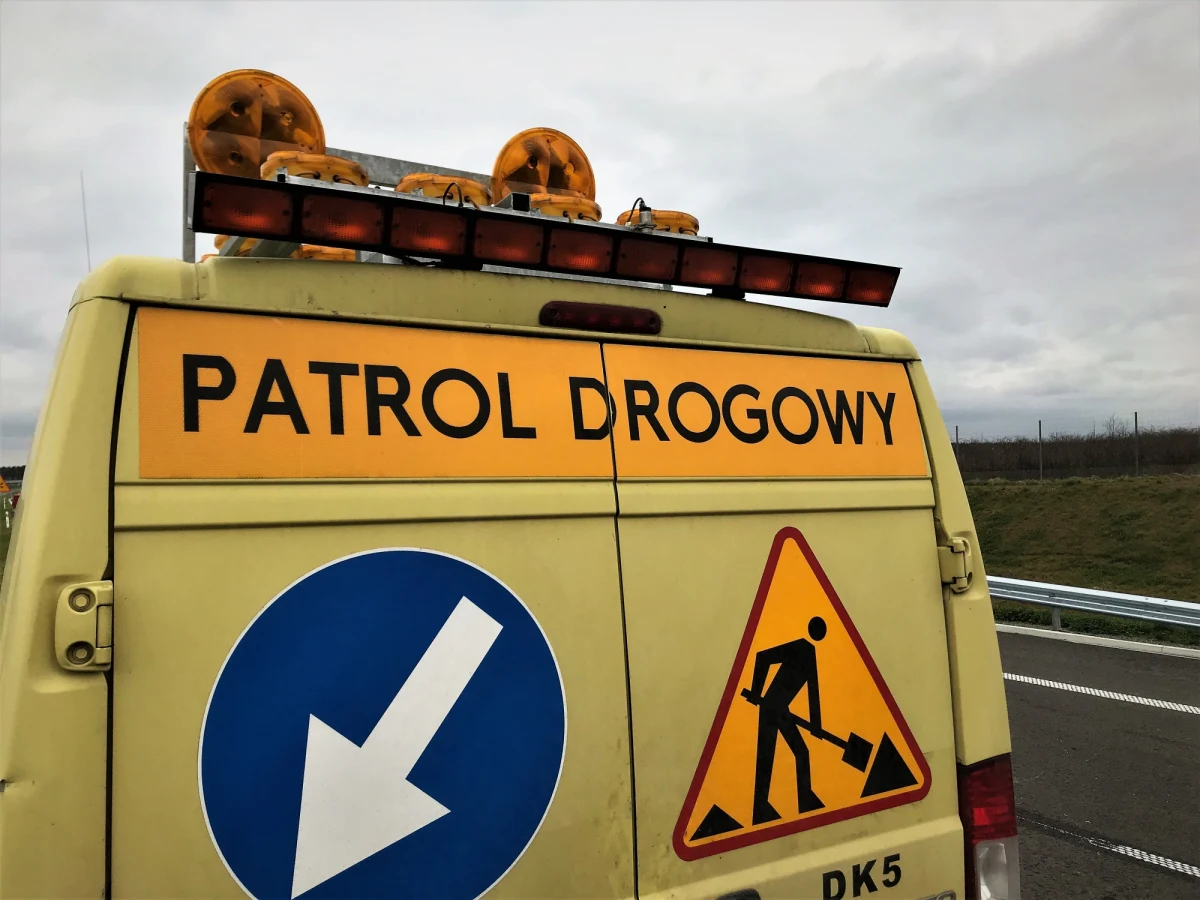 Autostrada A1 w stronę Katowic jest już odblokowana ​po porannym karambolu z udziałem siedmiu samochodów w miejscowości Dąbrowa między Piotrkowem Trybunalskim i Kamieńskiem (Łódzkie). Nikt nie został ranny.