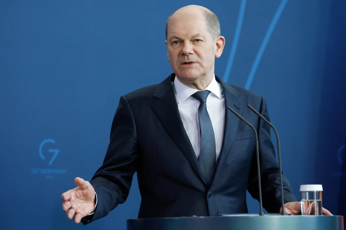 Kanclerz Niemiec Olaf Scholz w czwartek przed szczytem UE wypowiedział się przeciwko szybkiemu przystąpieniu Ukrainy do Unii Europejskiej. O przyspieszoną akcesję swego kraju do UE apelował w ubiegłym tygodniu ukraiński prezydent Wołodymyr Zełenski.