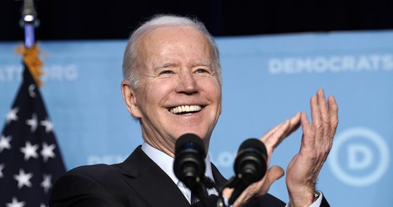 Prezydent Stanów Zjednoczonych Joe Biden zaapeluje w piątek o zakończenie "normalnych stosunków handlowych" z Rosją - poinformowała agencja Reutera, powołując się kilka bliskich sprawie źródeł.