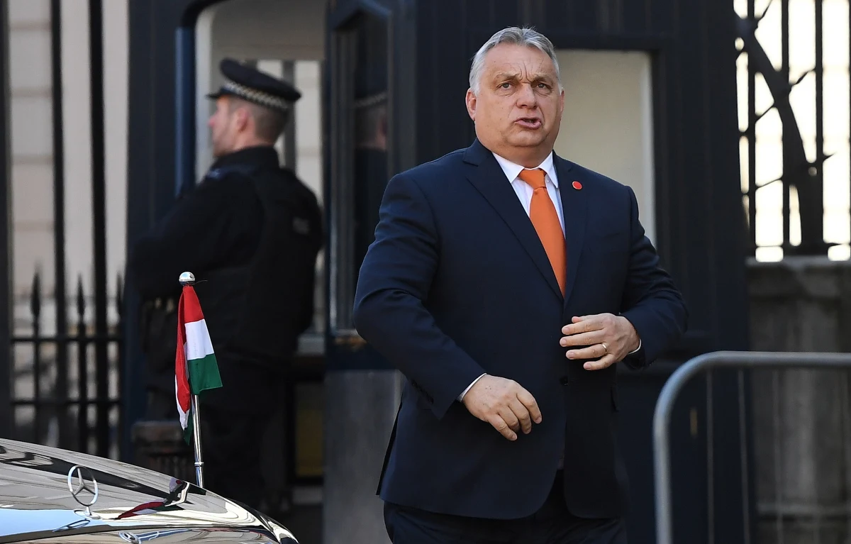 Węgierski premier Viktor Orban poinformował, że ​Unia Europejska nie nałoży sankcji na gaz ziemny i ropę naftową z Rosji.
