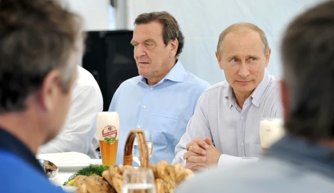 Schroeder po rozmowie z Putinem: Jest szansa na zawieszenie broni