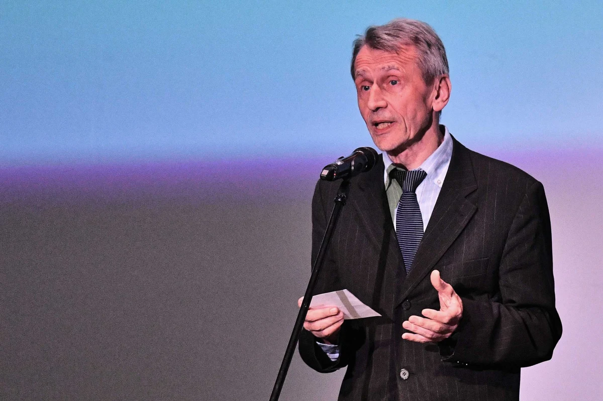 Mykoła Riabczuk, długoletni przewodniczący jury Angelusa, został laureatem Narodowej Nagrody im. Tarasa Szewczenki 2022, najważniejszego ukraińskiego wyróżnienia przyznawanego za osiągnięcia na polu kultury - poinformował w piątek Wrocławski Dom Literatury.

