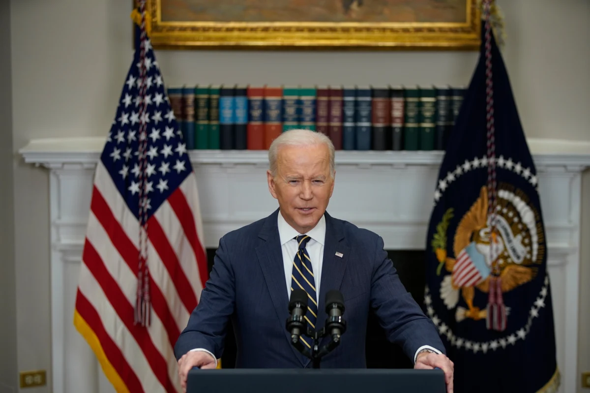 Prezydent USA Joe Biden ogłosił nałożenie nowych sankcji na Moskwę. Stany Zjednoczone zawieszą normalne stosunki handlowe z Rosją. W porozumieniu z UE i Japonią zdecydowano też o odcięciu Rosji od finansowania z Międzynarodowego Funduszu Walutowego i Banku Światowego.