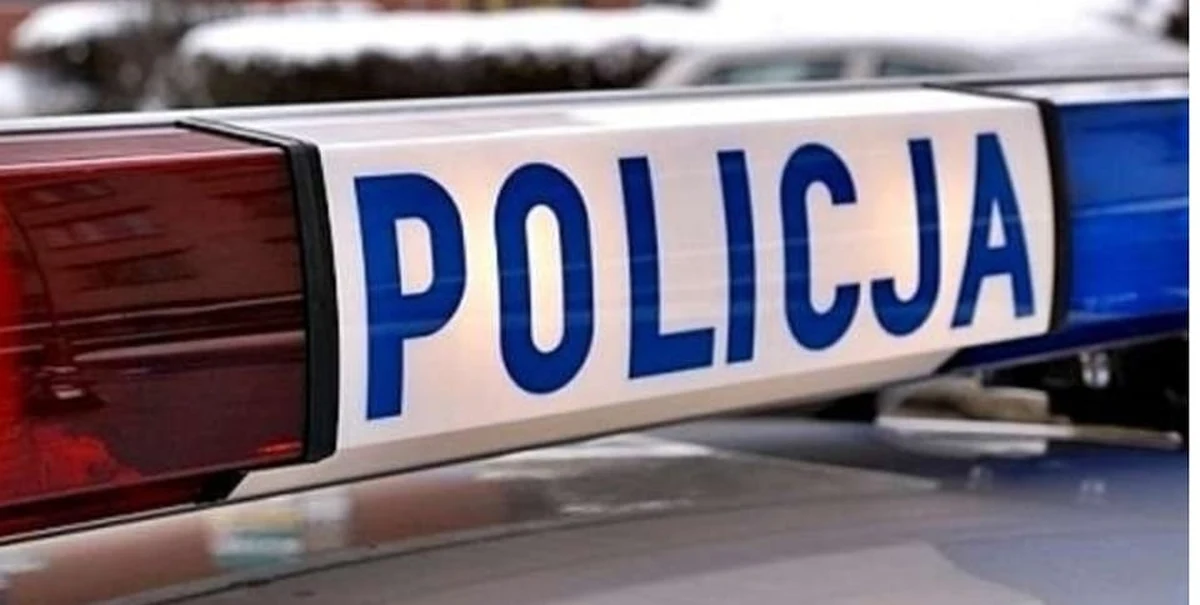 Policjanci z Oławy na Dolnym Śląsku zatrzymali do kontroli samochód kierowany przez 13-latka. Jak się okazało był kierowcą swojego pijanego taty, który siedział na fotelu pasażera. Sprawą nastolatka zajmie się Sąd Rodzinny i Nieletnich. Konsekwencje czekają także ojca.