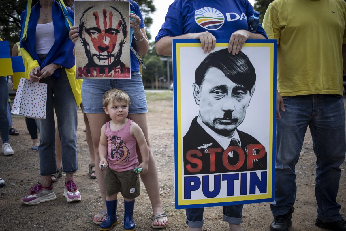 Rosyjski prezydent Władimir Putin jest wściekły z powodu niedokładnych danych wywiadowczych, które dostał przed inwazją na Ukrainę. Otrzymał je, bo Federalna Służba Bezpieczeństwa obawiała się podania mu prawdziwych informacji - pisze brytyjski dziennik "The Times".