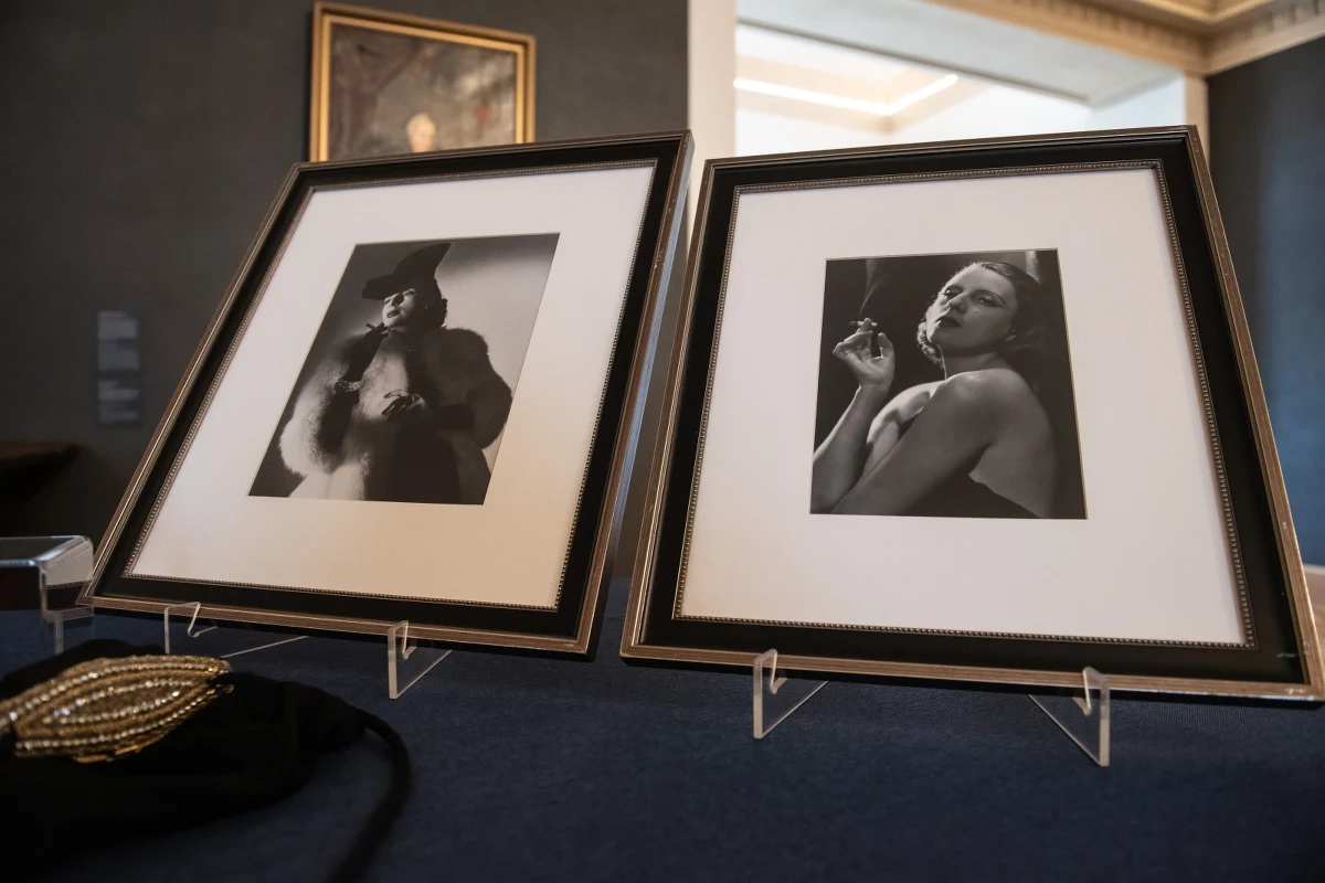 Osobisty szkicownik, podróżna paletka malarska, biżuteria czy torebka wieczorowa - m.in. te pamiątki rodzinne Tamary Łempickiej będzie można zobaczyć od 18 marca w Muzeum Narodowym w Lublinie, na wystawie „Tamara Łempicka - kobieta w podróży”.