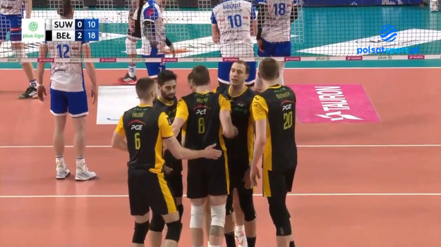 Skrót meczu 23. kolejki PlusLigi MKS Ślepsk Malow Suwałki – PGE Skra Bełchatów

MKS Ślepsk Malow Suwałki: Laskowski, Łukasik, Makowski, Klinkenberg, Ziobrowski, Bołądź, Takvam, Rudzewicz, Buchowski, Sapiński, Halaba, Smoliński, Tuaniga, Libero: Filipowicz, Czunkiewicz
Trenér: Dominik Kwapisiewicz

PGE Skra Bełchatów: Sawicki, Kłos, Schulz, Kooy, Tath, Ebadipour, Atanasijević, Łomacz, Adamczyk, Bieniek, Mitić, Czerwiński, Ostrowski, Libero: Piechocki , Milczarek
Trenér: Slobodan Kovać
