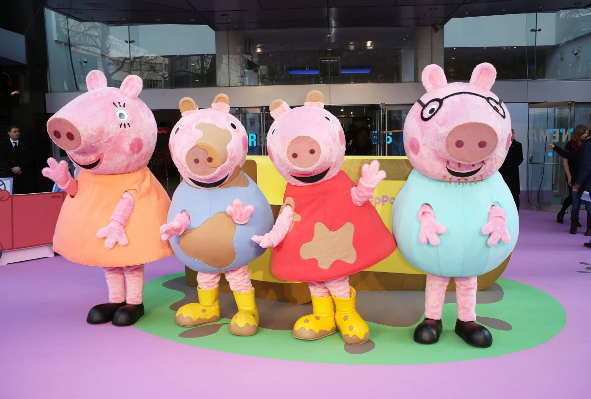 "Rosja mści się za nakładane przez rząd Wielkiej Brytanii sankcje gospodarcze, pozwalając na bezkarne naruszanie praw autorskich do Świnki Peppy, bohaterki słynnego brytyjskiego serialu animowanego dla dzieci" - informują brytyjskie media.