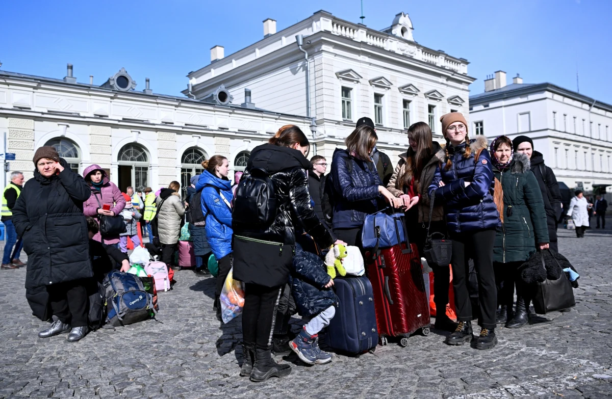 2 698 280 mln osób uciekło dotąd z Ukrainy - poinformował Wysoki Komisarz Narodów Zjednoczonych ds. Uchodźców Filippo Grandi w wywiadzie dla telewizji France 24. Jak podkreślił, to największy w Europie exodus z ogarniętego wojną kraju od II wojny światowej.