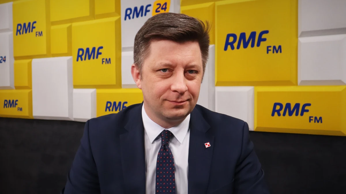 "Ws. MiG-ów-29 nie zmieniamy stanowiska. Jesteśmy gotowi je przekazać, ale wspólnie z naszymi sojusznikami z NATO plus z gwarancją, że będziemy mogli uzupełnić ten brak innymi samolotami podobnej klasy" - deklarował w Porannej rozmowie w RMF FM Michał Dworczyk. "Jesteśmy gotowi w każdej chwili zrealizować tę deklarację, natomiast kroku ze strony USA nie ma" - dodawał szef kancelarii premiera. "Nie czuję się tym rozczarowany, rozumiem, że pewne procesy wymagają czasu i decyzje wymagają pewnych dyskusji, więc zakładam, że ten temat nie jest jeszcze zamknięty" - stwierdził.