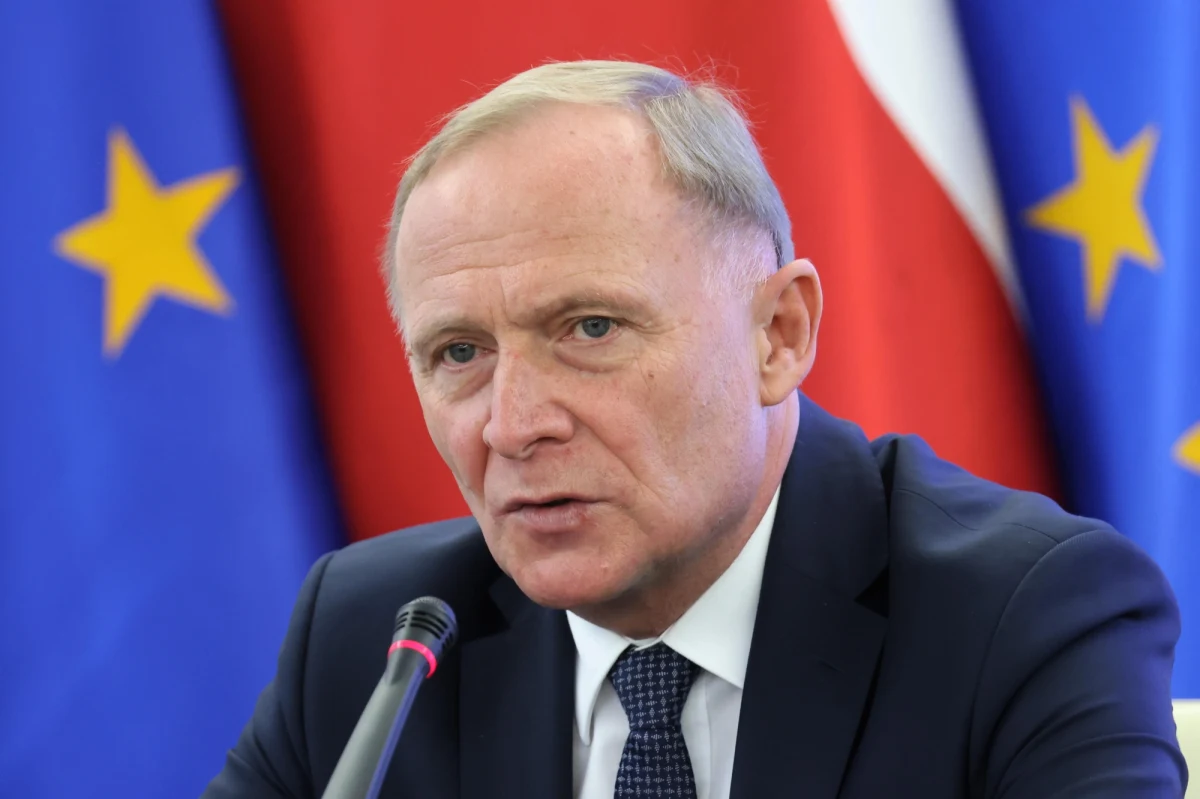 Siedem pytań po siódmej siedem. Bogdan Zalewski w internetowym radiu RMF24 na podstawie najświeższych informacji przygotował listę najważniejszych kwestii do omówienia w tym momencie, pytał o nie dziś o poranku posła Czesława Mroczka, byłego wiceministra obrony narodowej, obecnie wiceszefa Komisji Obrony Narodowej w Sejmie. 