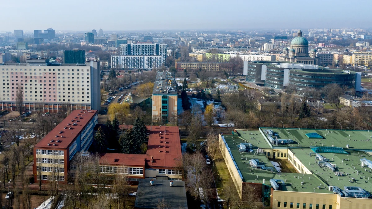 Uniwersytet Łódzki przeznaczył 1 mln zł na stypendia dla najlepszych naukowców z ukraińskich uczelni. Zorganizował konkurs, który pozwoli na przyjazd do Polski ok. 30 badaczy, posiadających co najmniej tytuł doktora.