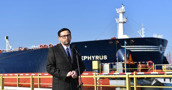 "Dostawy ropy dla PKN Orlen są zabezpieczone dzięki szeregowi umów z różnymi dostawcami" - zapewnił prezes spółki Daniel Obajtek. Jak dodał, Orlen analizuje z Saudi Aramco nowy projekt petrochemiczny i niewykluczone, że powstanie on w Gdańsku.

