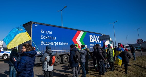 Zakończył się protest przeciwko transportowi towarów z Unii Europejskiej do Rosji i Białorusi przed przejściem granicznym w Koroszczynie na Lubelszczyźnie. Manifestujący zdecydowali się na taki krok po tym, jak od kierowców oddzielił ich kordon policjantów. 