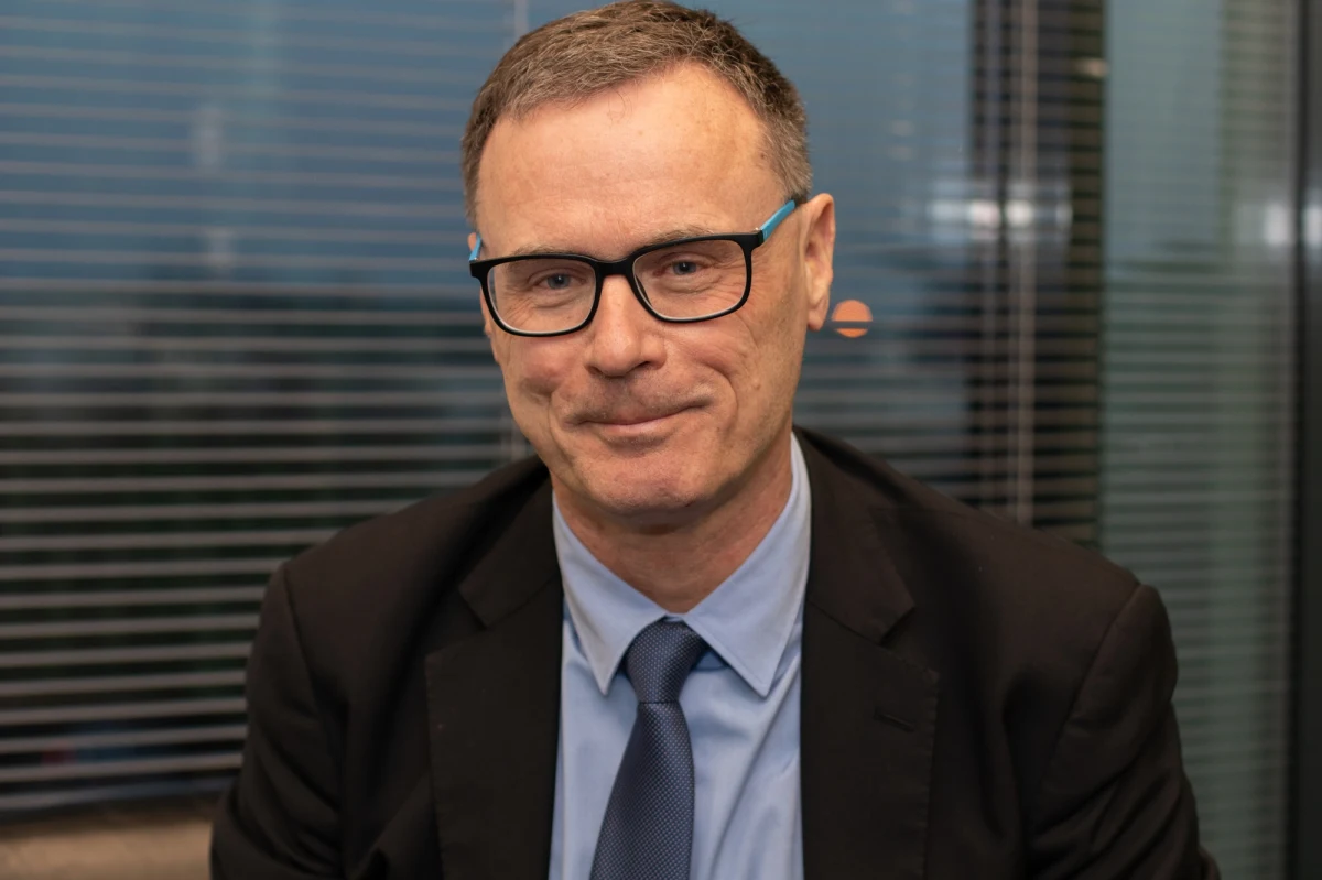 "Nie sądzę, żeby w Polsce był klimat dla radykalnych podwyżek cen ropy naftowej" – powiedział w Popołudniowej rozmowie w RMF FM Paweł Wojciechowski. Ekonomista i były minister finansów przyznał, że "ostatnie zakupy zapasu ropy przez Orlen nie są przełomową sprawą". "Orlen po prostu musi kupować ropę, żeby dywersyfikować swoje dostawy, bo nie wystarcza ta ropa, która przypływa rurociągiem Przyjaźń" – wyjaśnił Wojciechowski. 