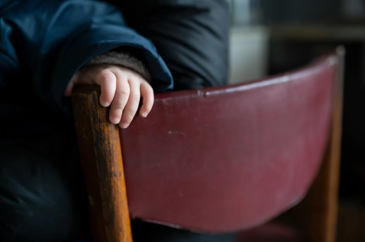 NASK ostrzega przed niebezpieczną narracją dezinformacyjną dotycząca pomocy humanitarnej Ukraińcom. Informuje również o pojawiających się wiadomości z fałszywymi informacjami o podłożeniu bomby, które sugerują, że nadawcą jest osoba narodowości ukraińskiej.