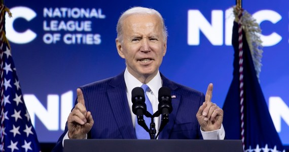 ​Prezydent USA Joe Biden może przyjechać w przyszłym tygodniu do Europy. Miałby się spotkać w Brukseli z przywódcami NATO. Jedno ze źródeł agencji Reutera nie wyklucza, że Biden mógłby przy okazji odwiedzić Polskę ze względu na niedzielny atak rakietowy w Jaworowie, nieopodal naszej granicy i tym samym granicy zewnętrznej Sojuszu Północnoatlantyckiego.