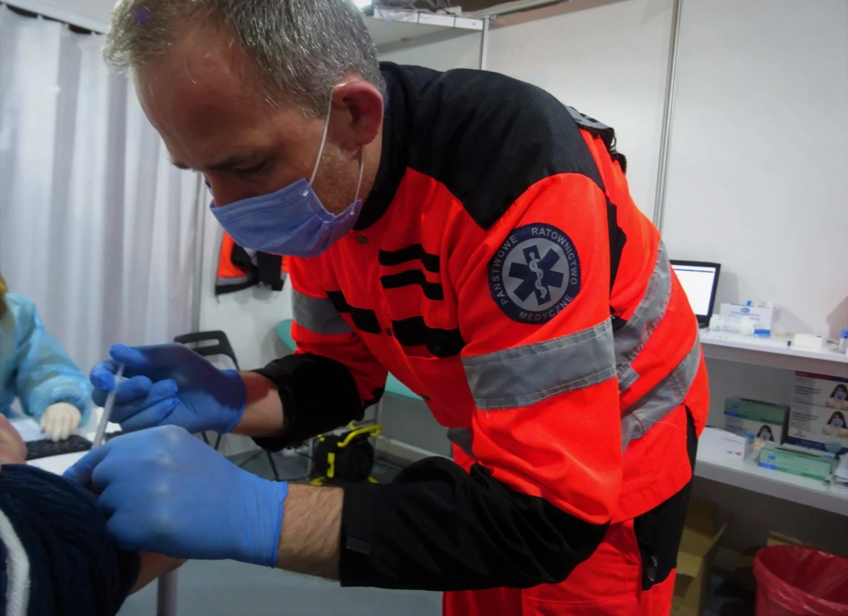 Szpital Miejski nr 4 w Gliwicach zachęca obywateli Ukrainy do szczepień przeciwko Covid-19. Na razie będzie to możłiwe w piątki i soboty. Na miejscu będzie osoba mówiąca w języku ukraińskim.