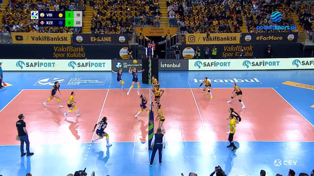 VakifBank: Cansu Ozbay, Gabriela "Gabi" Braga Guimaraes, Zehra Gunes, Isabelle Haak, Michelle Bartsch-Hackley, Chiaka Ogbogu – Ayca Aykac (libero) oraz Meryem Boz, Buket Gulubay, Tugba Senoglu. Trener: Giovanni Guidetti.

Developres: Katarzyna Wenerska, Kara Bajema, Magdalena Jurczyk, Bruna Honorio Marques, Jelena Blagojevic, Anna Stencel – Aleksandra Szczygłowska (libero) oraz Izabella Rapacz, Ann Kalandadze, Julia Bińczycka, Daria Przybyła. Trener: Stéphane Antiga.
