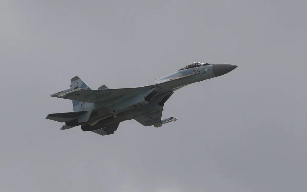 Ukraińskie siły zbrojne zniszczyły w nocy ze środy na czwartek dwa rosyjskie myśliwce Suchoj Su-35 i Su-30 - podał ukraiński Sztab Generalny. Głównodowodzący armii ukraińskiej Wałerij Załużny poinformował o tym w raporcie zamieszczonym w mediach społecznościowych.