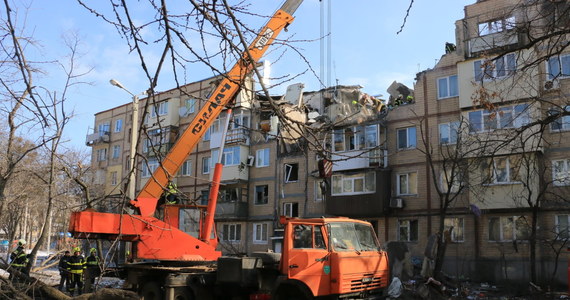 Nie odnosząc powodzenia w operacji wojennej na Ukrainie, wojska rosyjskie kontynuują ataki rakietowo-bombowe na infrastrukturę i gęsto zasiedlone dzielnice miast ukraińskich - przekazał w czwartek Sztab Generalny Sił Zbrojnych Ukrainy.