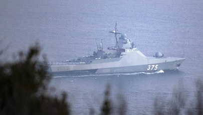 Rosyjskie okręty ze sprzętem w pobliżu Japonii