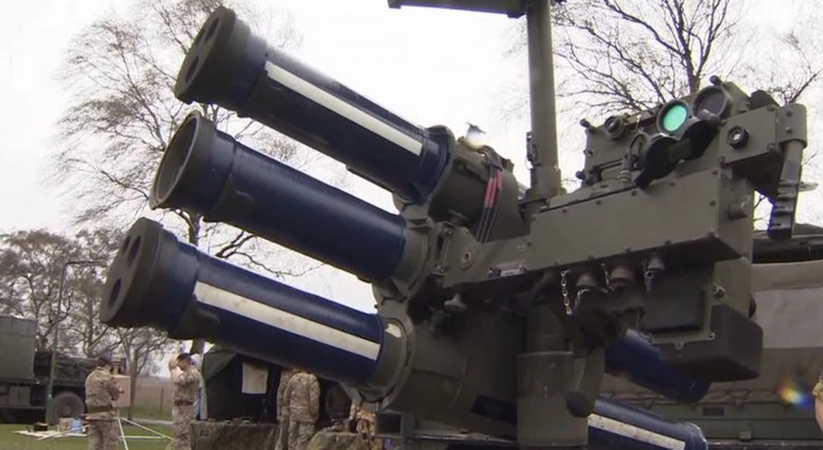 Wielka Brytania wysyła na Ukrainę wyrzutnie przeciwlotnicze typu  Starstreak - potwierdził tamtejszy minister obrony Ben Wallace w rozmowie z BBC. Nie ujawnił szczegółów, ale po niedawnym ataku rakietowym na bazę w Jaworowie nieopodal polskiej granicy, jest to zrozumiałe. 
