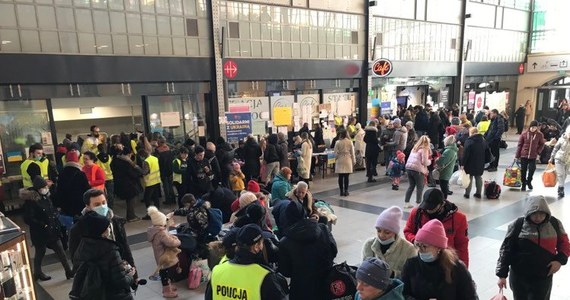 Kilkunastu uchodźców z Ukrainy ma być zatrudnionych na Dworcu Głównym PKP we Wrocławiu. Zajmą się sprawami organizacyjnymi w salach noclegowych.