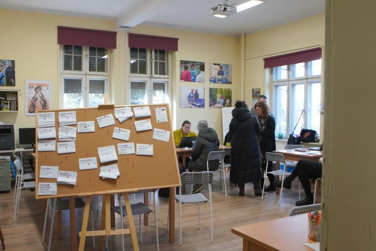 Sopot szuka przedsiębiorców gotowych zaoferować pracę uchodźcom z Ukrainy. W mieście ruszyło specjalne biuro, które pomaga uciekającym przed wojną znaleźć pracę. Zainteresowanie ze strony szukających pracy jest ogromne. 